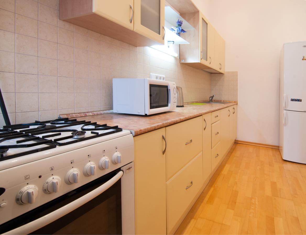Home-Hotel Apartments-Mykhailivska Kiev Esterno foto